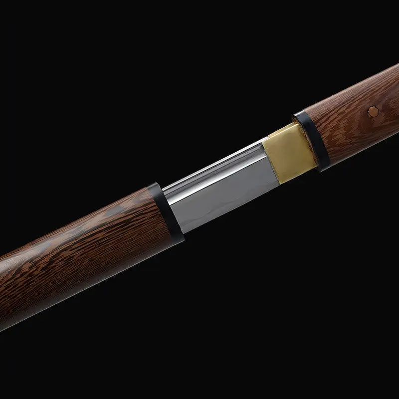 Détail du montage du katana japonais Shirasaya – lame acier 1060 et habaki en laiton.