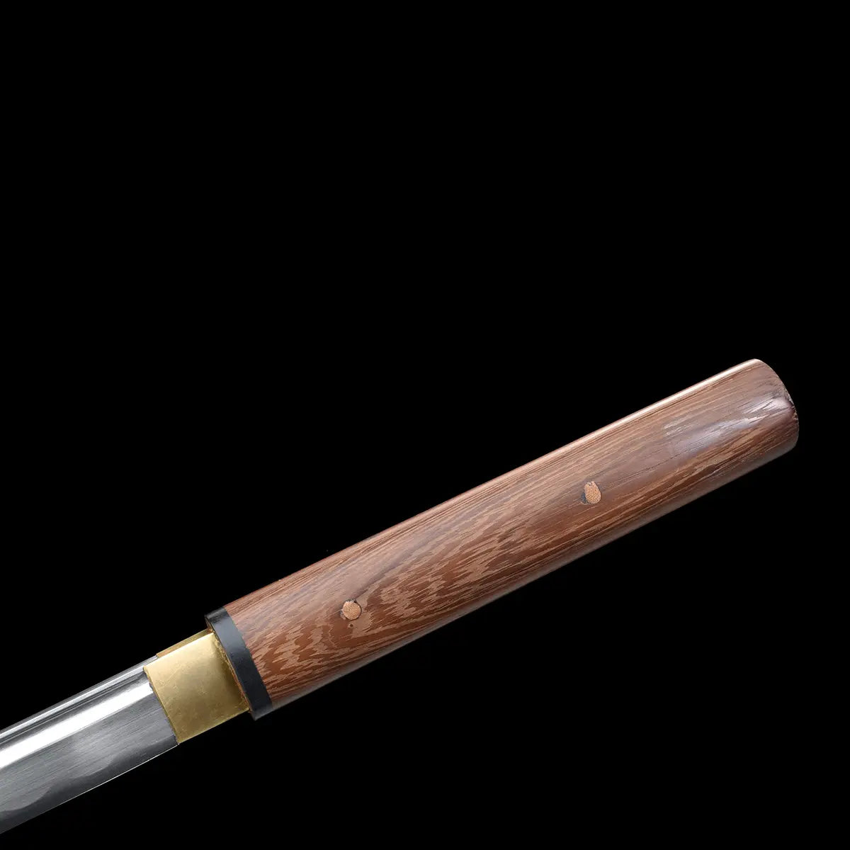 Katana japonais Shirasaya dans son fourreau en bois de rose véritable, présenté sur support décoratif.