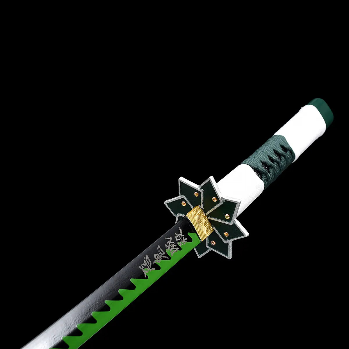 Garde étoilée à huit branches avec rivets dorés, vue de dessus mettant en avant le design unique du katana.