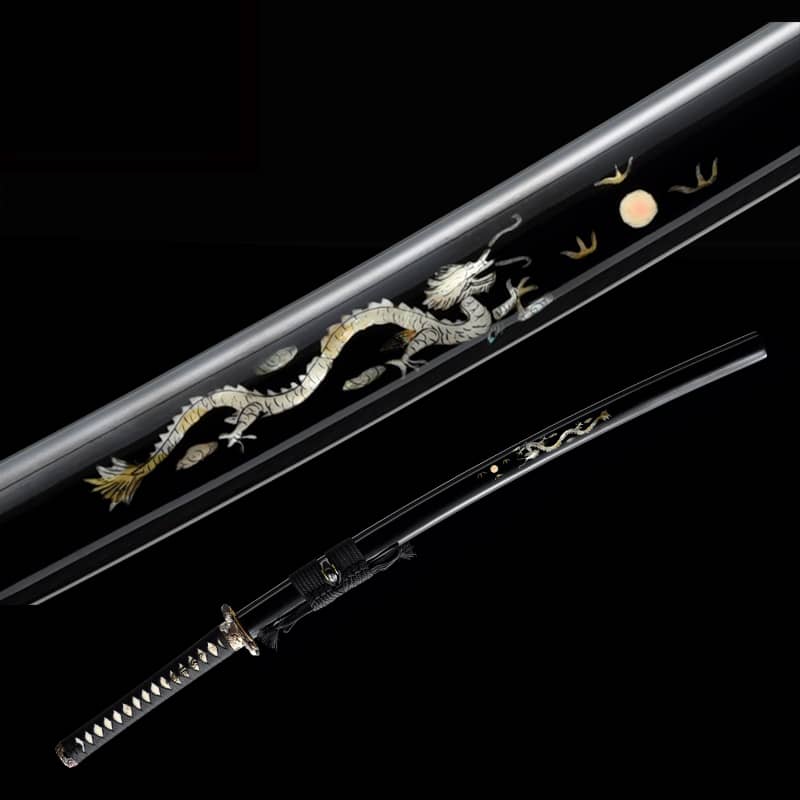 Fourreau de katana Black Dragon en bois laqué de couleur noir incrusté de perle de coquillage qui forme le motif dragon