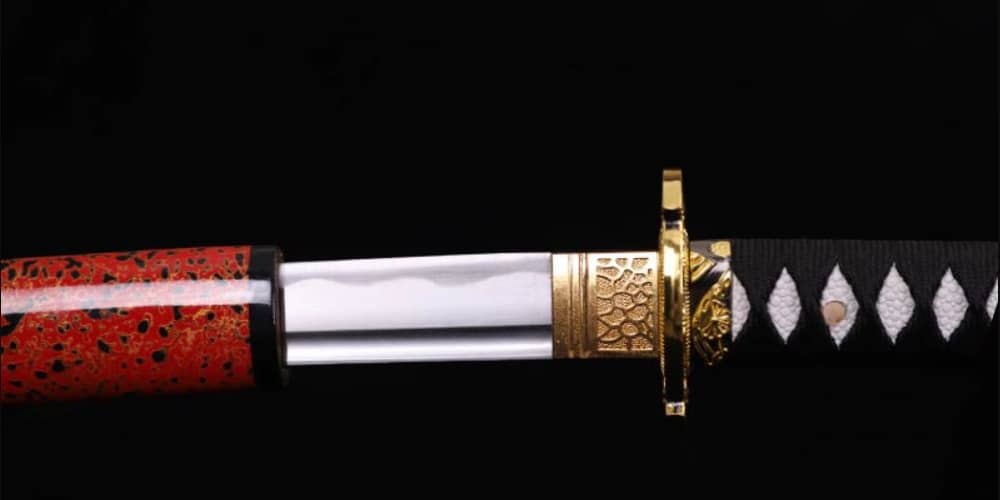 Katana artisanal Red Ryu motif de dragon rouge sur le fourreau
