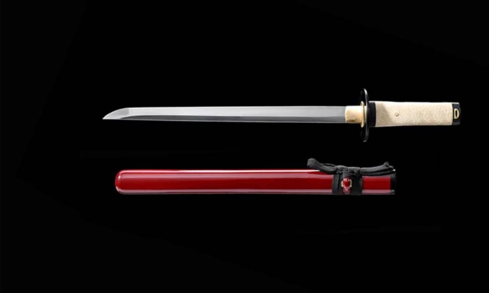 couteau artisanal japonais tano de couleur pourpre manche blanc en peau de raie