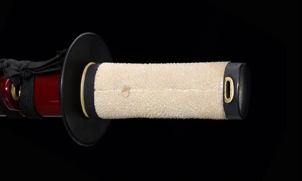 manche blanc en peau de raie galuchat du couteau japonais artisanal traditionnel