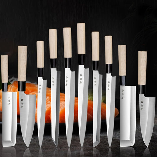 Set de 10 couteaux à sushi traditionnels en acier à haute teneur en carbone, avec manches robustes en bois d'érable blanc.