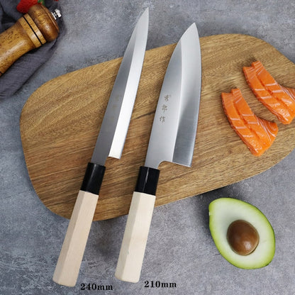 Set de 2 couteaux à sushi traditionnels en acier à haute teneur en carbone, avec manches robustes en bois d'érable blanc.