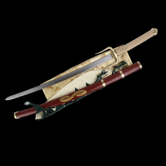 Photo complète du katana partiellement dégainé avec lame acier apparente et fourreau travaillé, ambiance prestige et collection.